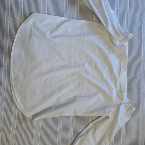 DYNAMITE Off the Shoulder Blouse - Picture 4 of 4